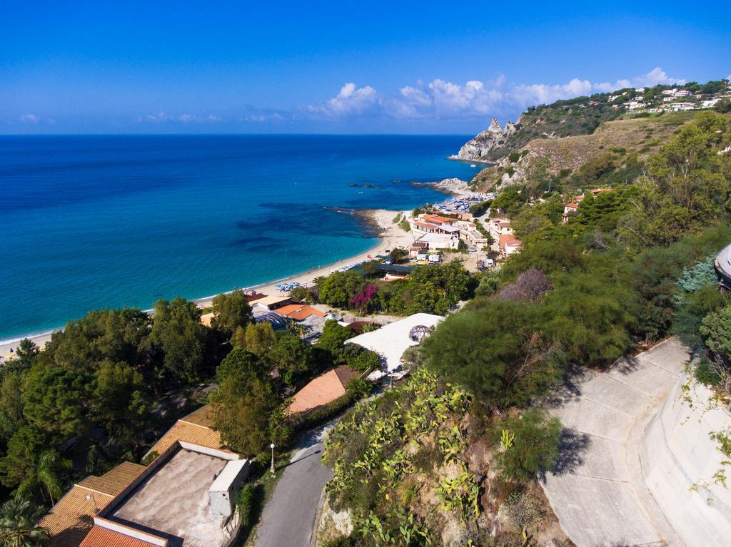 Hotel Village Eden Capo Vaticano Esterno foto