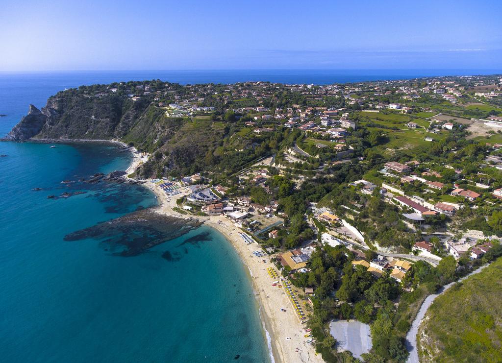 Hotel Village Eden Capo Vaticano Esterno foto