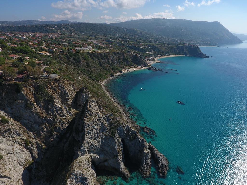 Hotel Village Eden Capo Vaticano Esterno foto