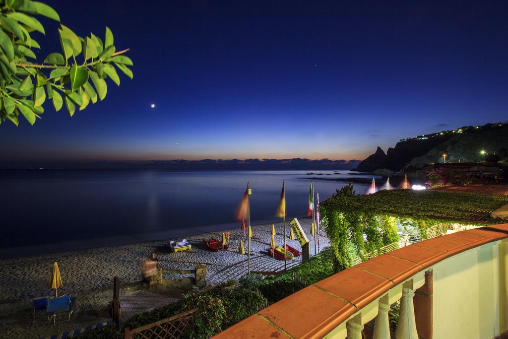 Hotel Village Eden Capo Vaticano Esterno foto