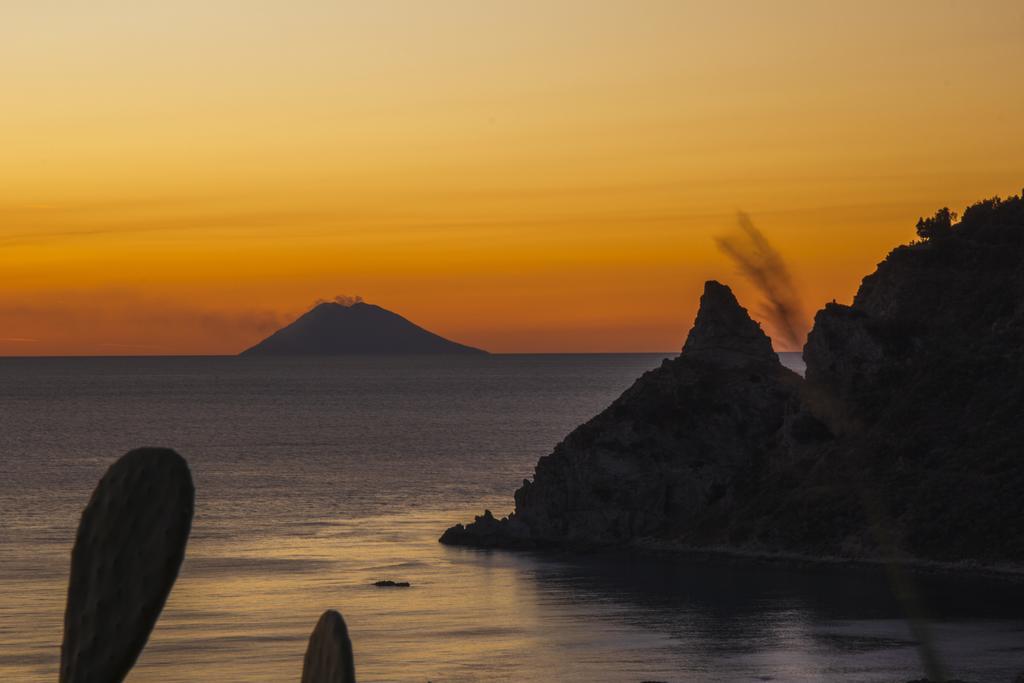 Hotel Village Eden Capo Vaticano Esterno foto